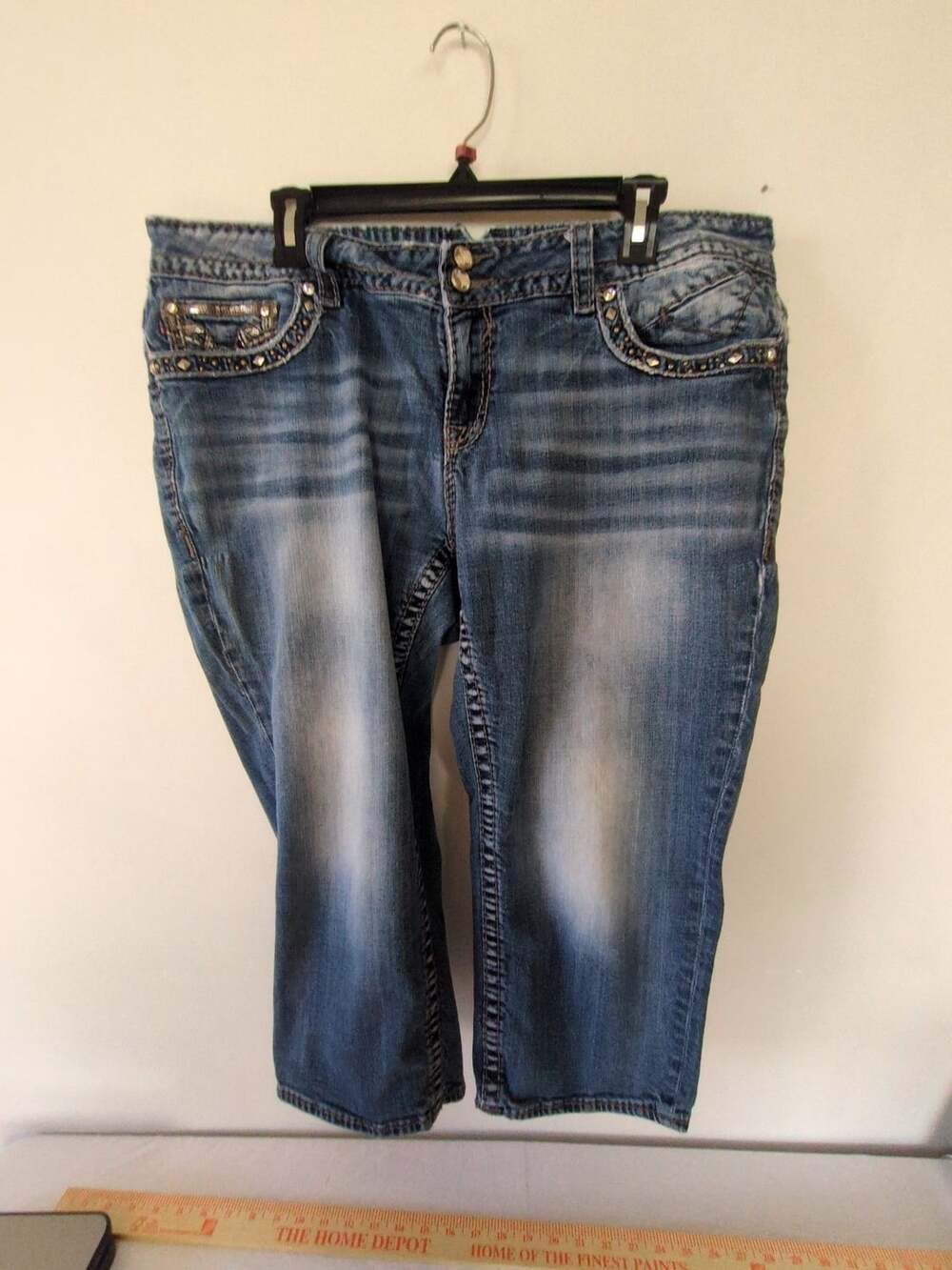 Vigoss Capri Jeans Embellished Studded Medium Wash Denim